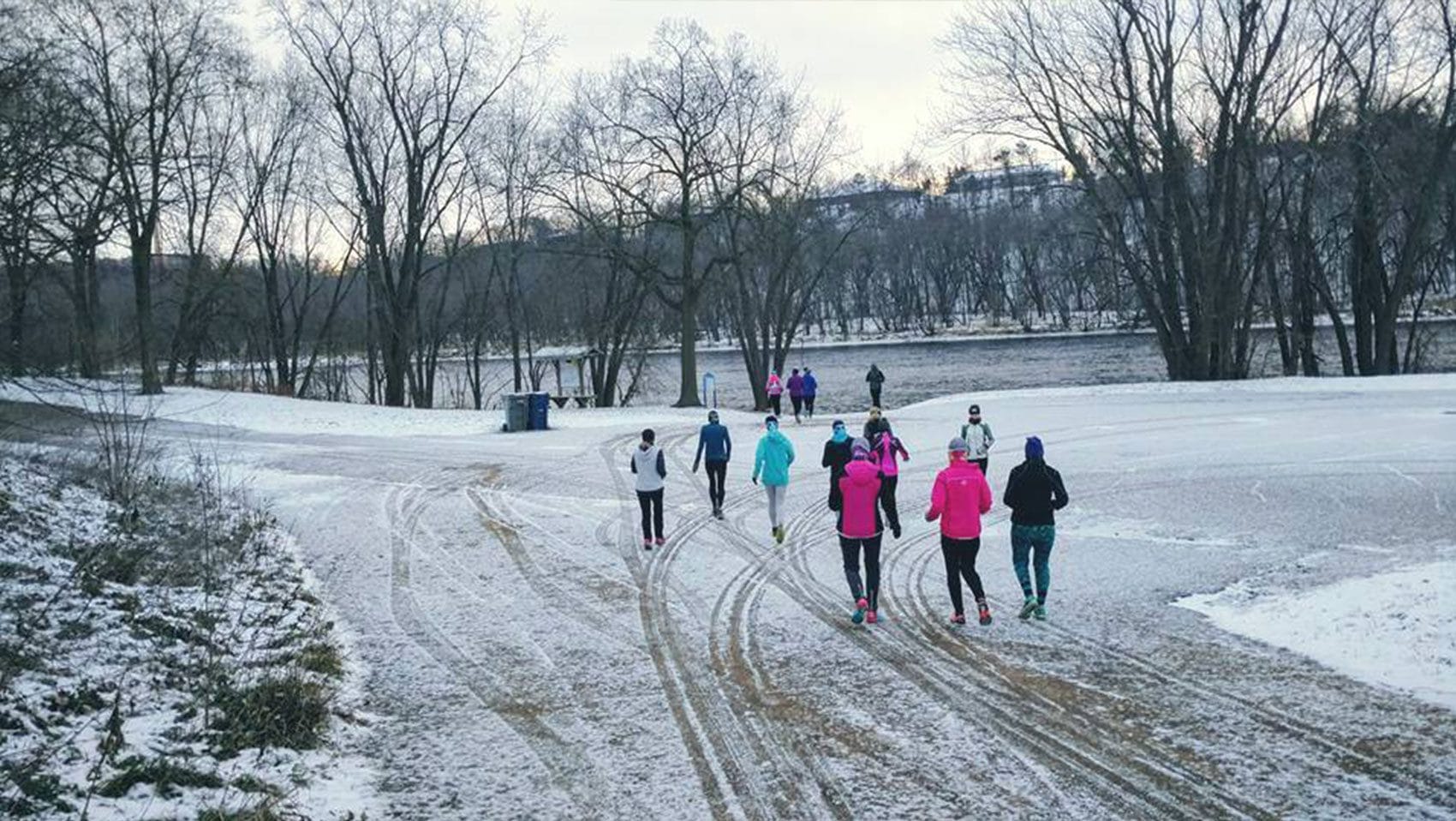 MOTRs running in the snow for winter polar club