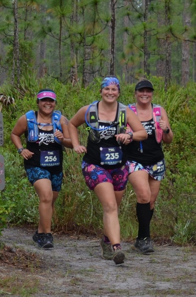 women trail running
